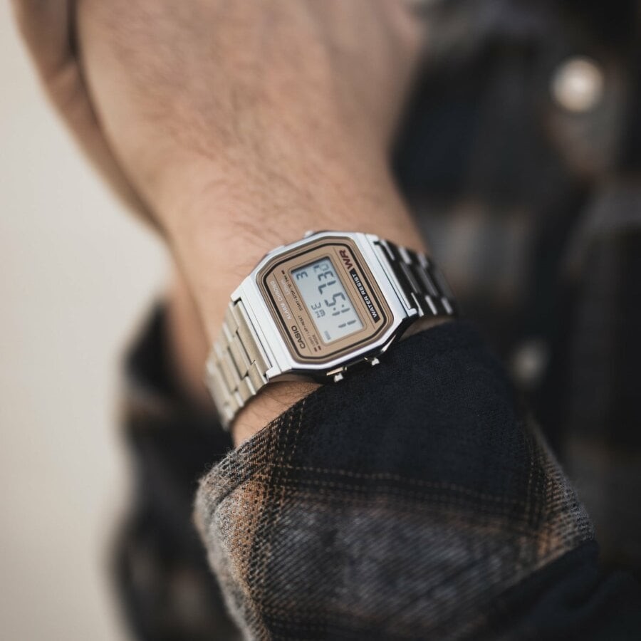 Hodinky Casio Vintage A158WEA-9EF Pánske náramkové hodiny Karol Bohony Hodinky Casio Vintage A158WEA-9EF Pánske náramkové hodiny Karol Bohony